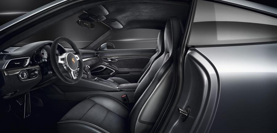  Porsche 911 Carrera 4 GTS Coupe 2014 года  (фото 12 из 21)